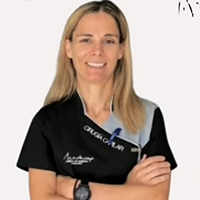 Cristina Salazar  Medico specialista in Medicina Intensiva, specializzato in Chirurgia dei capelli
